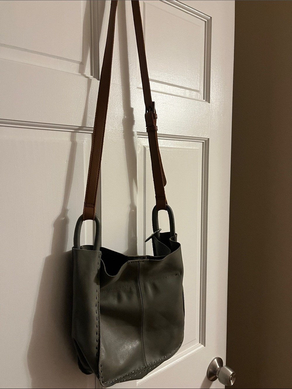 The Sak Los Feliz Leather Hobo Crossbody Bag